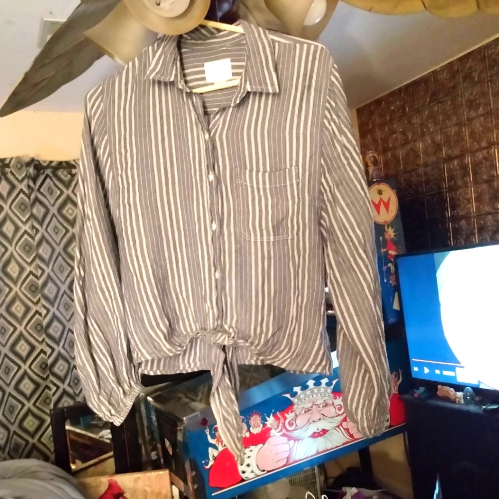American Eagle Blue/White Striped Long Sleeve Button Down  Tie-Hem Top